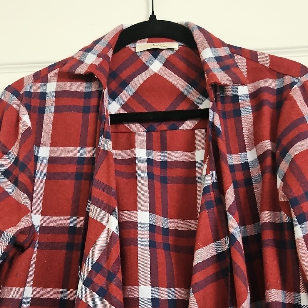ANDREE BY UNIT Red and Blue Plaid Cardigan - Picture 3 of 5